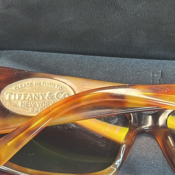 TIFFANY & CO SUNGLASSES - Picture 9 of 10